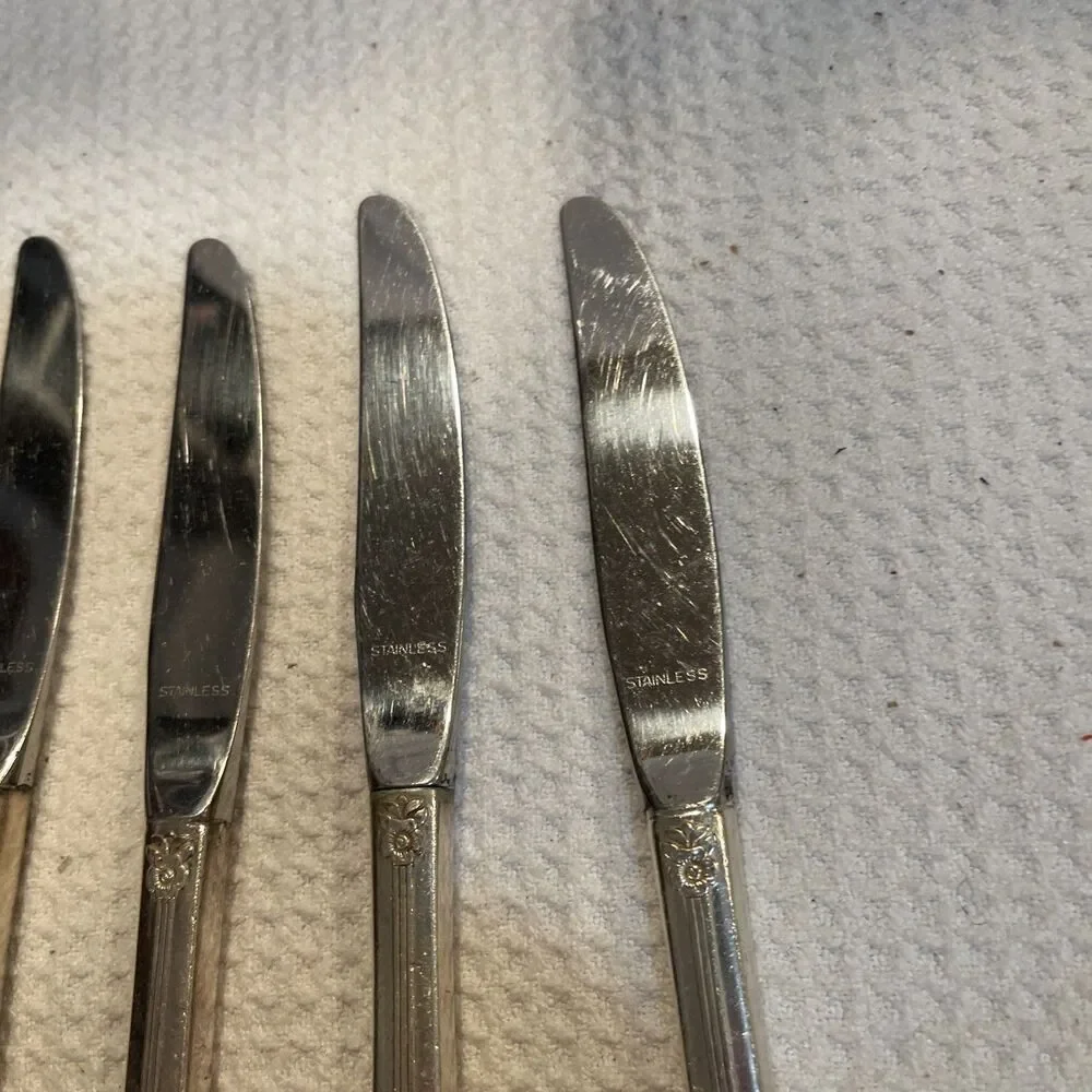 4 Nobility Plate 1939 Royal Rose Dinner Knives Oneida Silverplate Flatware